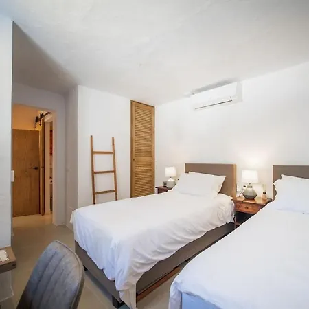 Finca Victoria Eu - A Lovely Ibiza In The Hills Can Furnet